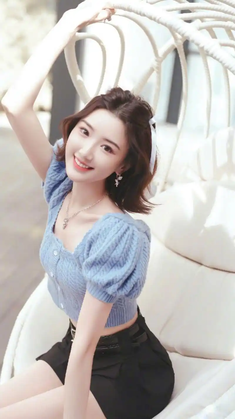 美女壁纸第194期—毛晓彤