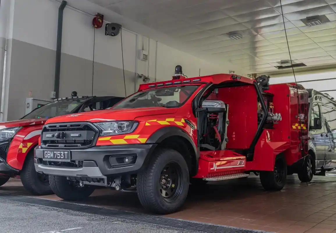 新加坡福特ranger红犀牛突击车.继续聊聊新加坡的消防车, - 抖音