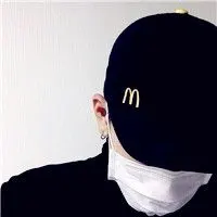 很时尚很个性很有范的戴帽子男生头像图片