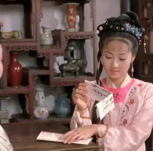 还珠格格3#紫薇婚后的紫薇,东儿的母亲温柔又坚韧,琴棋书画样样精通