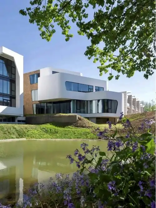 紫玉山庄|如梦如幻之墅,环千亩翠绿桃花源 紫玉山庄五期,位于北京市北