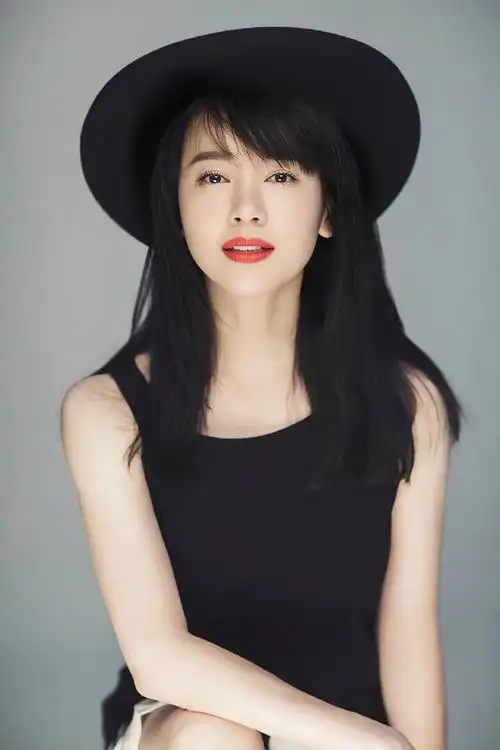 影视演员左小青经纪人签约代言演出