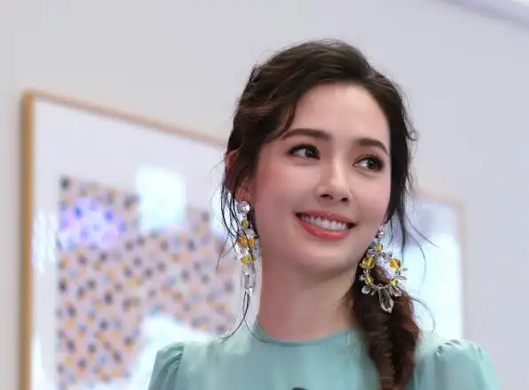 郭碧婷-郭碧婷个人资料及图片郭碧婷简介年龄身高八卦-小薇女性时尚