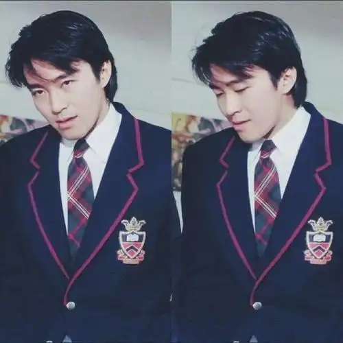 周星驰蒙眼跟华仔一样的帅!但我们只记住了星爷的演技