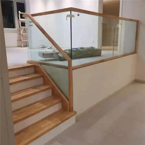 定制玻璃楼梯不锈钢栏杆实木踏步