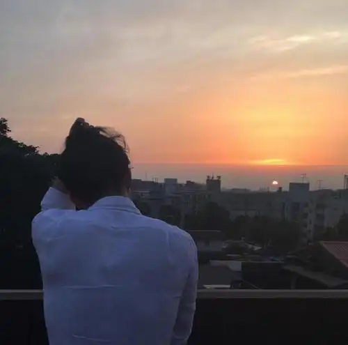 男生的背影头像图片唯美图片大全_头像图片_扣扣乐园