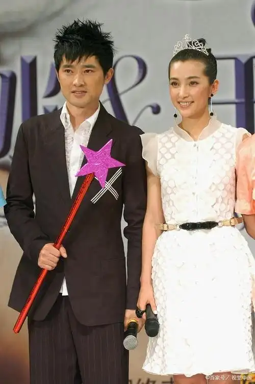 任泉连续12年为李冰冰庆生,男女之间有纯友谊吗,他老婆就不介意