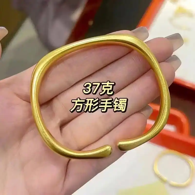 古法马蹄手镯 #黄金按克卖 #深圳水贝 #足金999 #古法 - 抖音