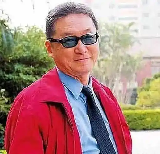 原创王小屯与李敖恋爱被学校得知系主任损害文化大学的形象和声誉