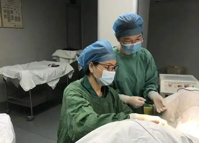 导语:从广义上讲,妇科整形主要是指用激光,注射或者手术来修复女性