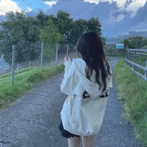 不露脸女头丨不用记得我