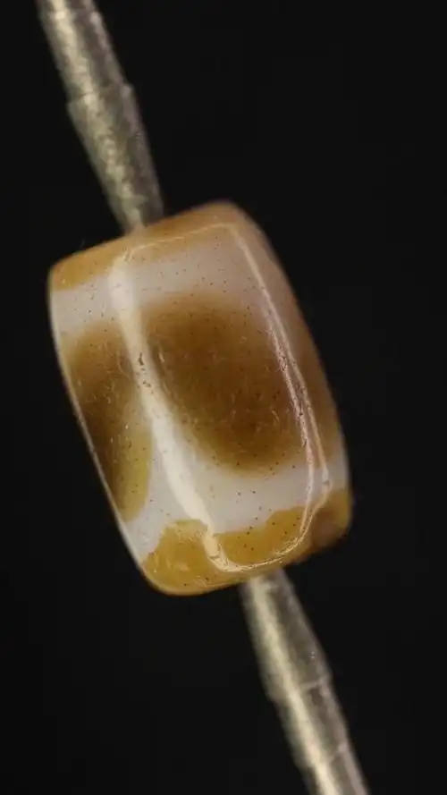 满朱砂千年镶蚀至纯虎牙老天珠 15.4*11mm