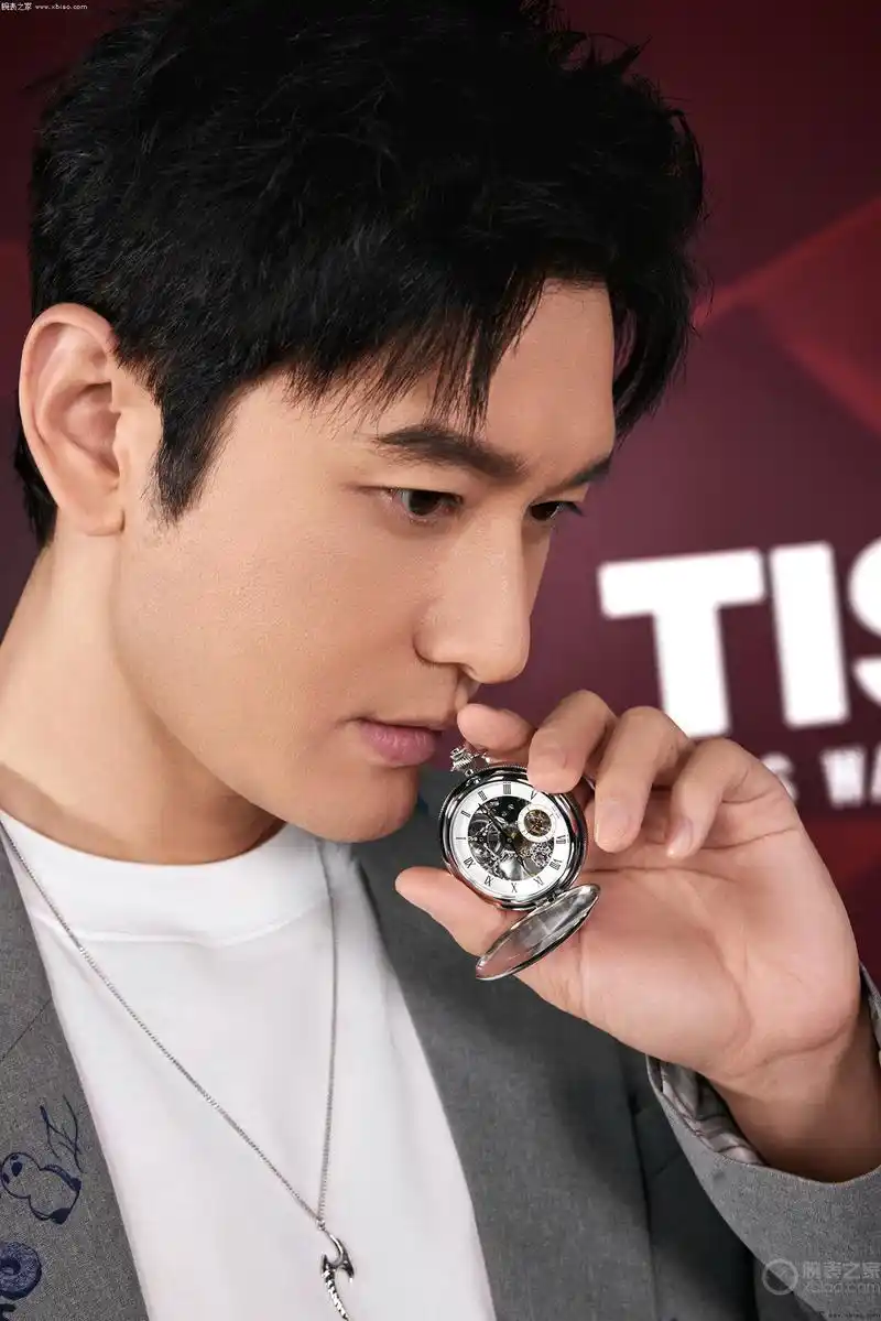 天梭携手全球形象代言人黄晓明解锁京东双十一惊喜福利