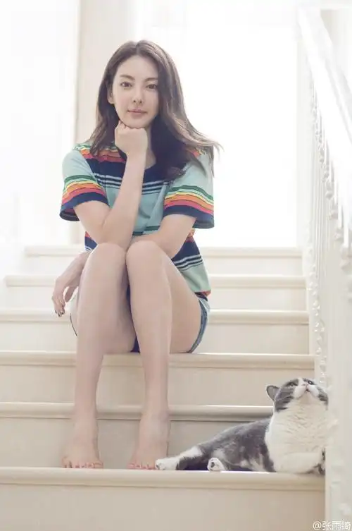 原创张雨绮为何如此霸气,看完照片就懂了,网友:原来如此!