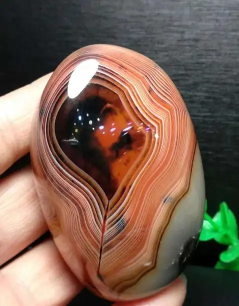 2019新收藏的玛瑙奇石欣赏,颜色非常鲜艳,天然美物非常有艺术感