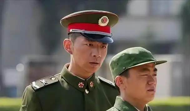 他是《士兵突击》中坚韧不拔,勇往直前的伍六一,每