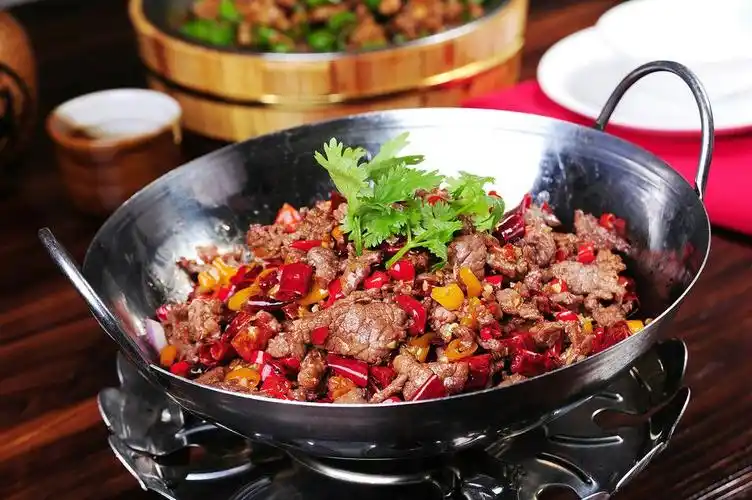 【干锅牛肉】35元