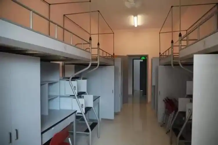 上海戏剧学院宿舍条件怎么样几人间宿舍图片