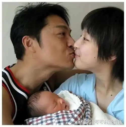 马景涛闷声干大事!疑美国求婚画面曝光太浪漫,三婚妻子撞脸马蓉