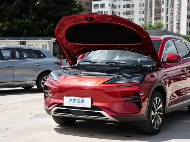 比亚迪 宋plus新能源 2023款 冠军版 ev 520km 旗舰型