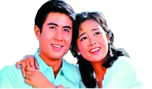 郭凯敏的妻子刘晓春照片,郭凯敏和刘晓春离婚了吗?