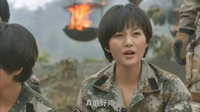 特种兵之火凤凰:田果进俘虏营了,竟还花痴雷神-影视综视频-搜狐视频