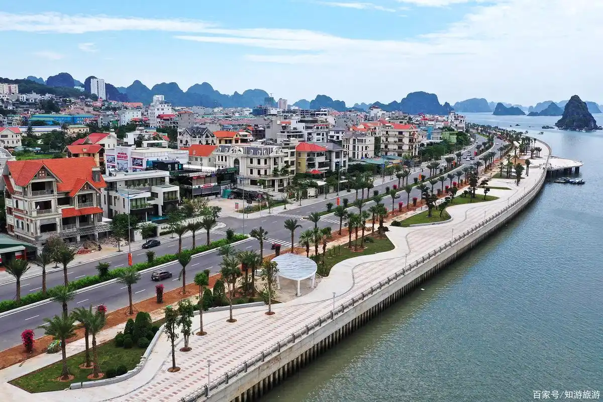 越南广宁最美丽的沿海道路