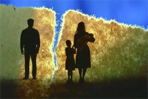 离婚后1年前夫痛苦的问我们还能回到从前吗我没忍住落泪了