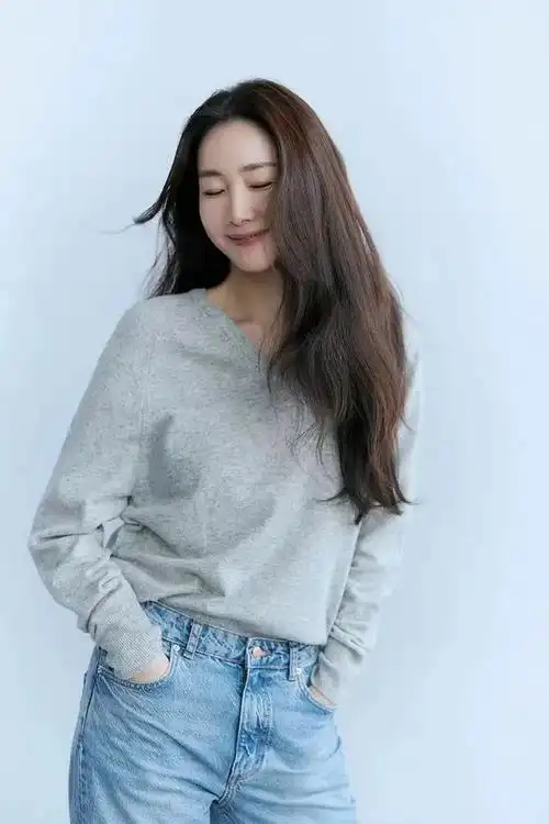 半隐退式的享受生活,旅行,聚会,陪伴家人,像崔智友一样带着轻松和松弛