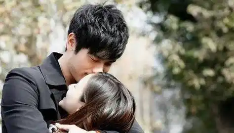 秦岚焦俊艳令人感动,他因"丑闻"上了热搜_鲸鱼_焦焦_热度