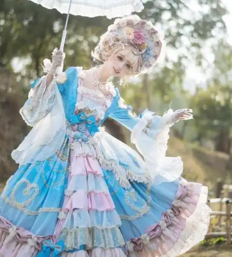 原以为洛丽塔够美了,看到这样的"玛丽苏裙"才懂得什么是惊艳!
