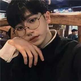 戴眼镜的男生酷帅颜色图片头像,戴口罩的帅哥帅气好看图片