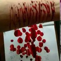 带血的伤感自残头像图片大全点击鼠标右键下载