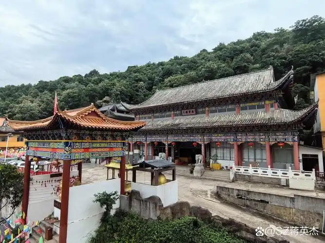 广东惠州市博罗县明珠禅寺原名罗浮山显迹寺,始建于唐朝中期,距今已有