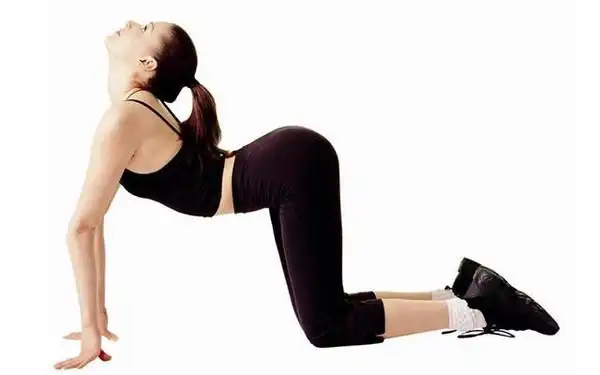 经典减肥瑜伽动作好身材历久不衰