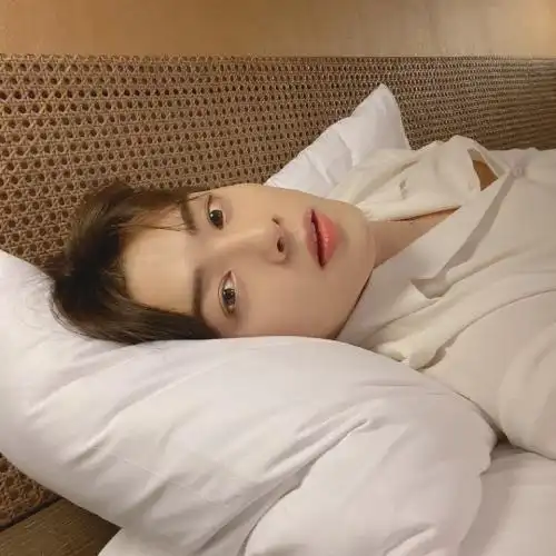 阳光向上的男生头像兄弟同一个人多张组图