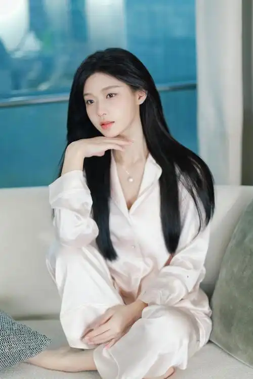 笑容如糖,眼神如星,陈意涵:独一无二的梦幻美少女!