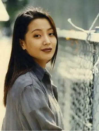 金喜善面容越来越"年轻"引热议(图)