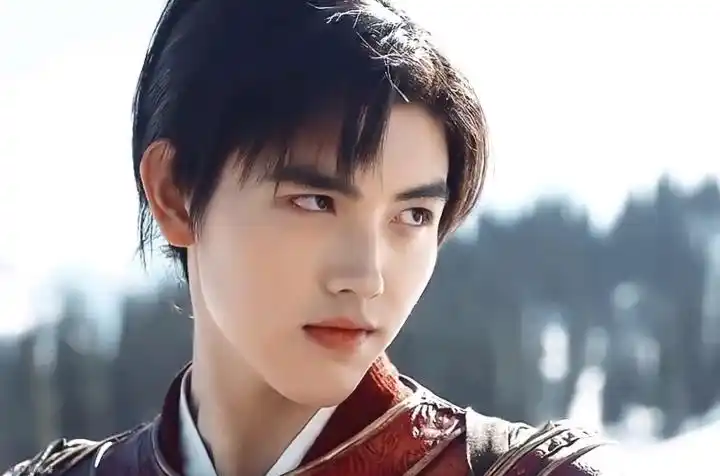 陈飞宇塌房后再曝新瓜,剧组拍戏随意跑路,怕吃苦不演《将夜2》