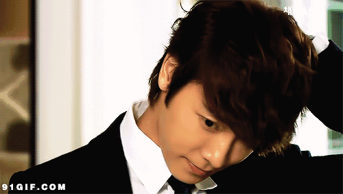 帅哥挠头可爱呆萌gif动图_动态图_表情包下载_soogif