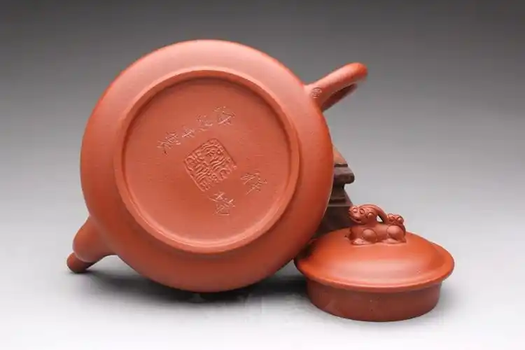 范泽洪制祥瑞紫砂壶(026860)