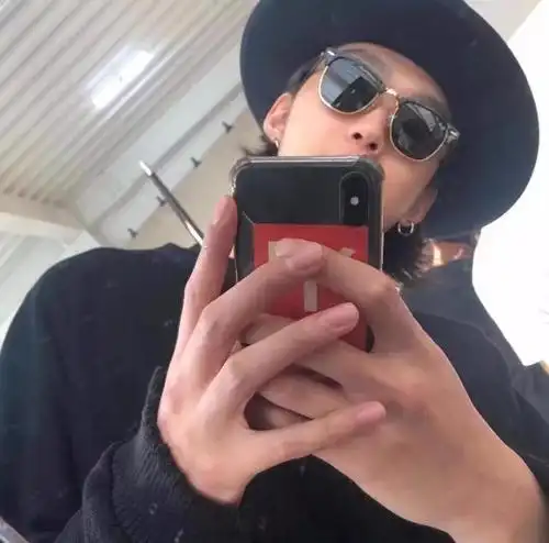 男生头像丨我不想祝你开心了,我只希望自己开心