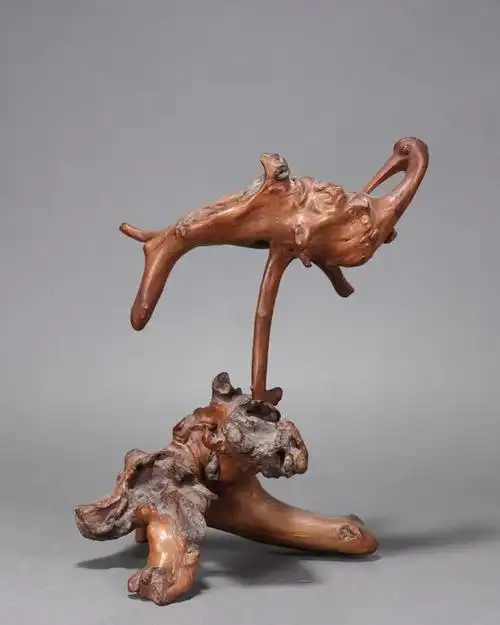 根雕鹤形摆件