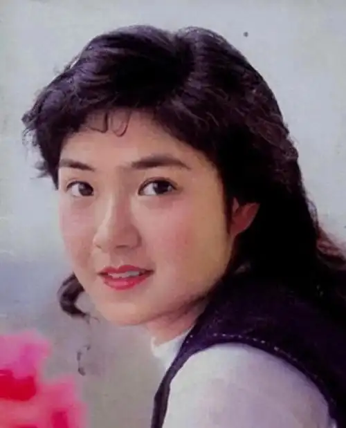 任冶湘:20岁一炮而红,巅峰时突然"消失",如今62岁怎么样了?