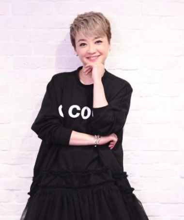 56岁陈慧娴近况曝光自曝努力减肥传将压轴声生不息