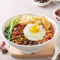 特惠煎蛋螺蛳粉