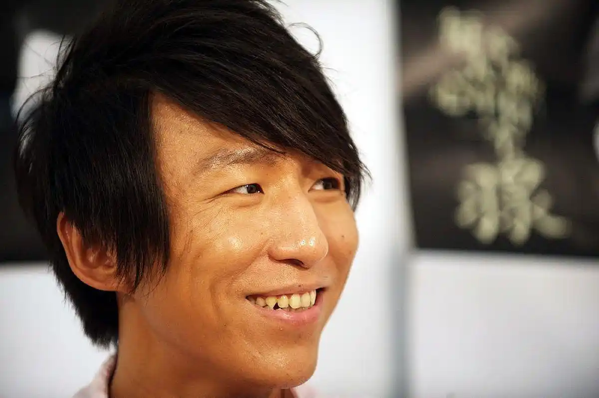 可以还白百何清白了?陈羽凡与"同居多年"女友吸毒已证实!