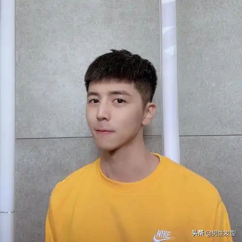 越剪越帅气的6款发型,男生值得尝试一遍,别再乱剪头发了