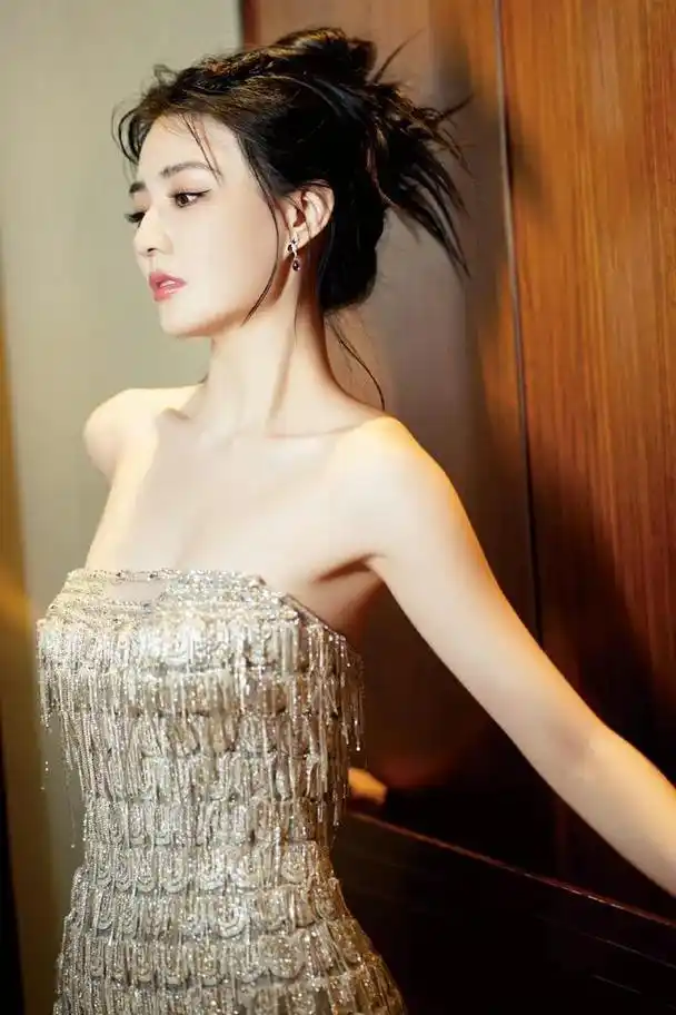 徐璐背后的故事