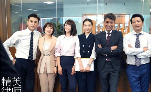 搞了半天,《精英律师》里高冷男主跟杠精男二才是官配?